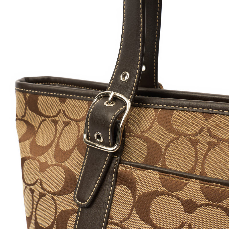 Picture of Coach Tote Vintage Canvas Tote in Neutral, invalid