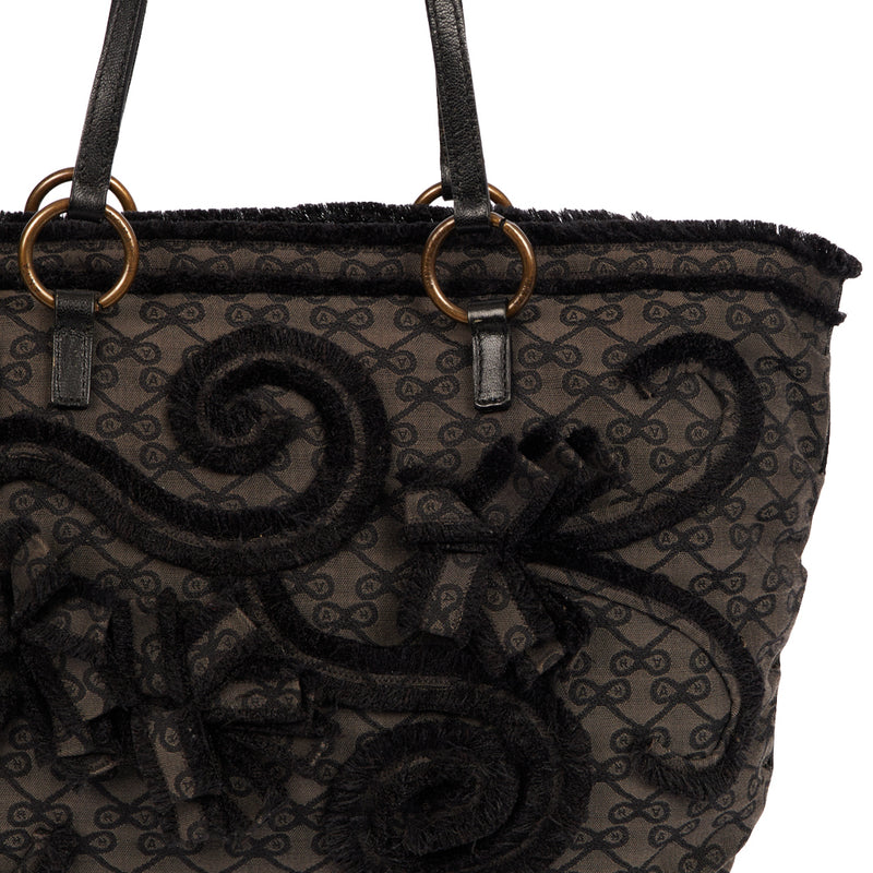 Picture of Anya Hindmarch Tote Tote in Black, Fabric