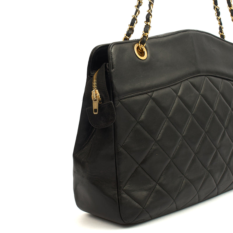Picture of Chanel Tote Vintage Tote in Black, Leather