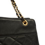 Picture of Chanel Tote Vintage Tote in Black, Leather