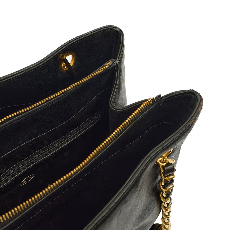 Picture of Chanel Tote Vintage Tote in Black, Lambskin Leather