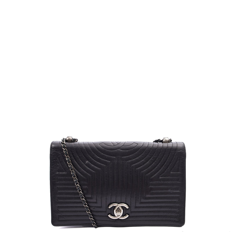 Picture of Chanel Shoulder Bag Flap Bag in Black, Calfskin Leather