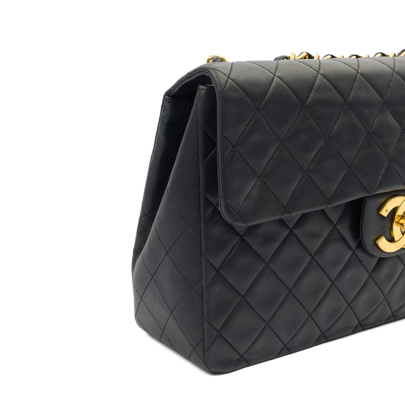 Picture of Chanel Shoulder Bag Maxi Jumbo XL in Black, Lambskin Leather