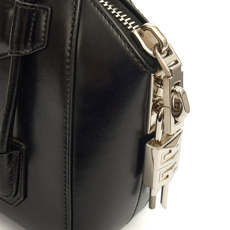 Picture of Givenchy Tote Antigona - Small in Black, Box Calfskin