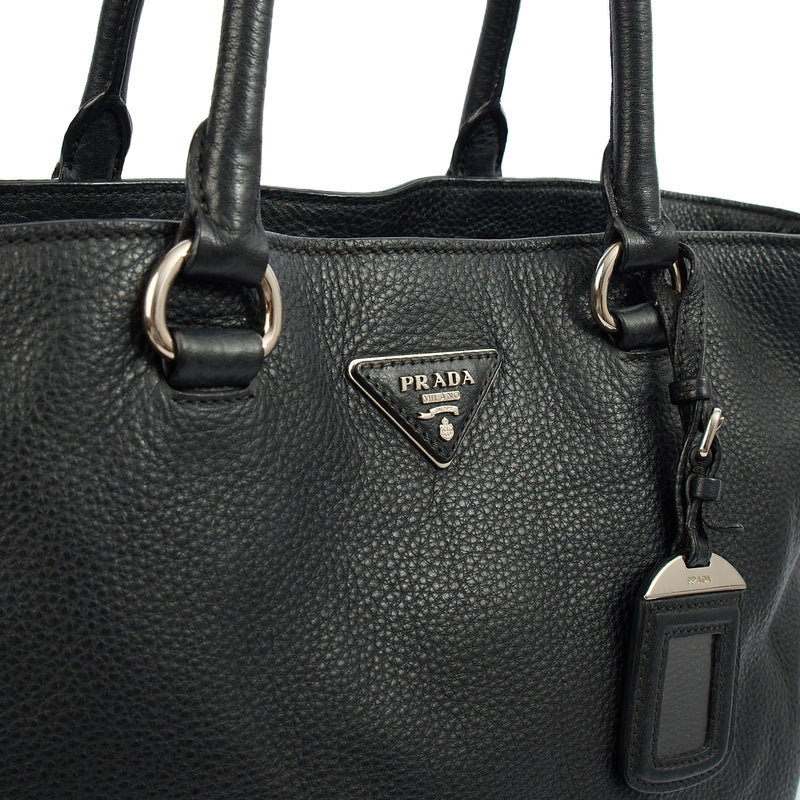 Picture of Prada Tote Tote in Black, Calfskin
