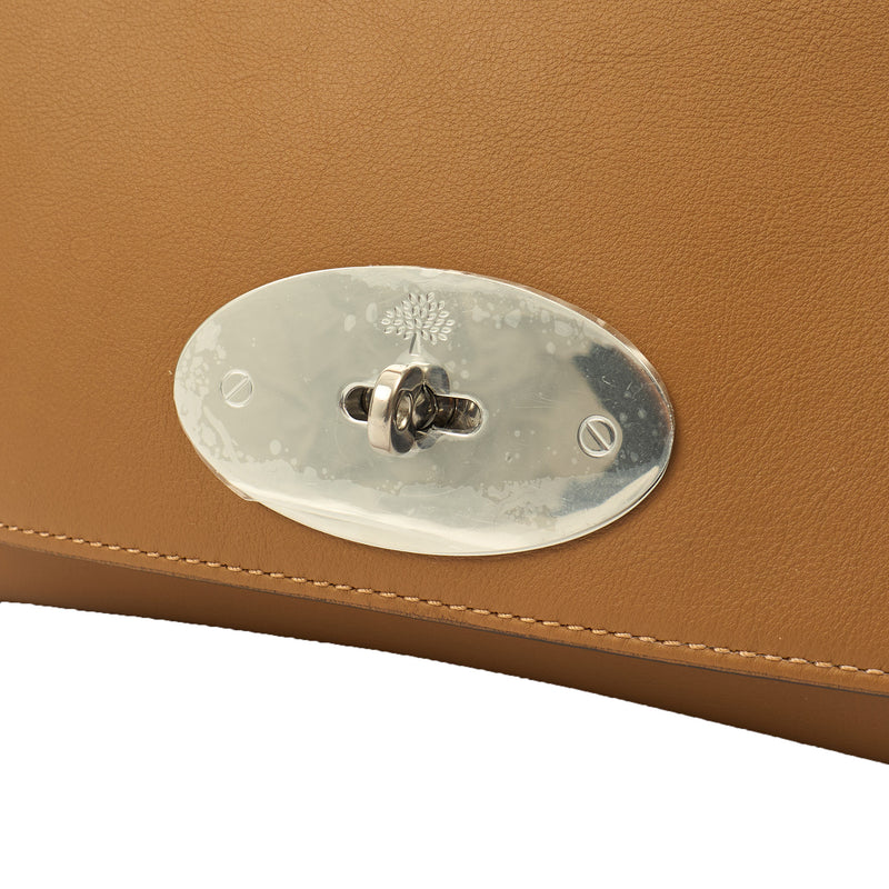 Picture of Mulberry Cross Body Lily in Deer Brown, Calfskin Leather