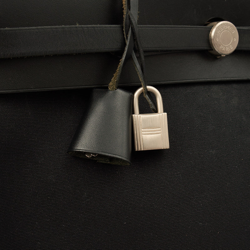 Picture of Hermes Tote Herbag Zip 39 in Black, Fabric