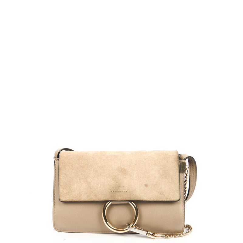 Picture of Chloe Cross Body Faye - Wallet on Strap in Motty Grey, Calfskin Leather
