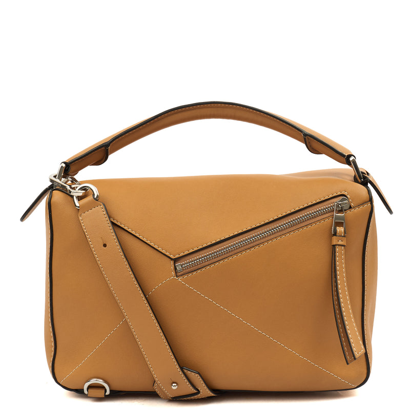 Picture of Loewe Top Handle Puzzle - Medium in Light Caramel, Leather