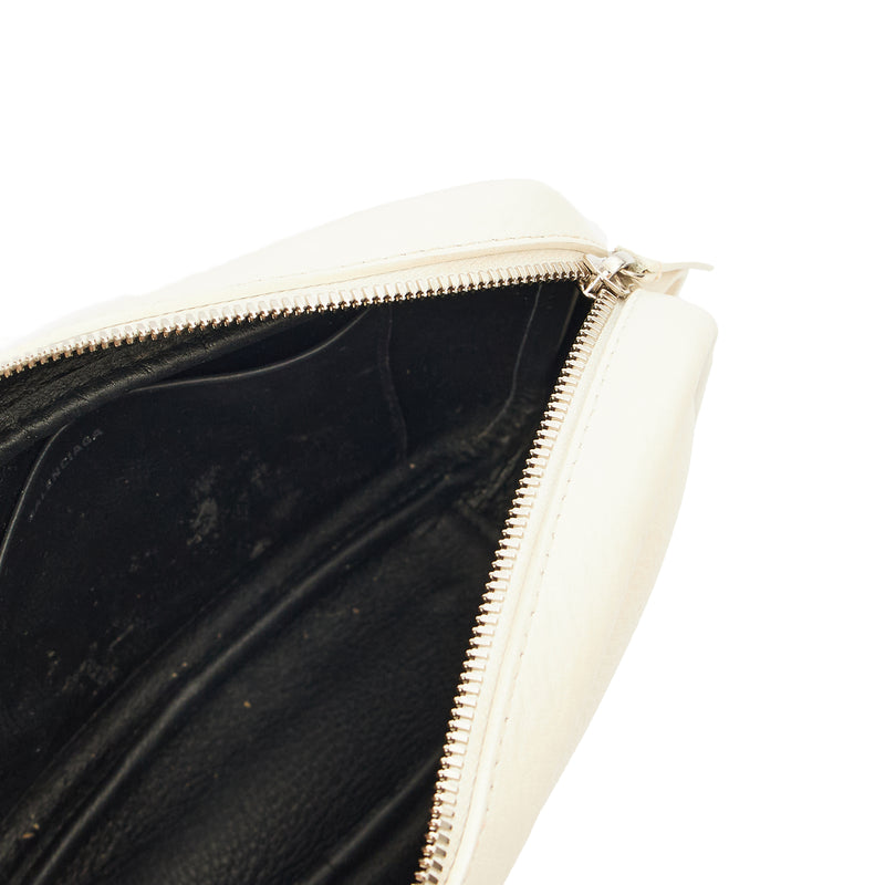 Picture of Balenciaga Cross Body Everyday Camera Bag - XS in White, Leather