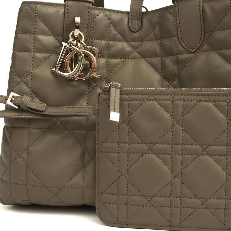 Picture of Christian Dior Tote Toujours - Medium in Green, Leather