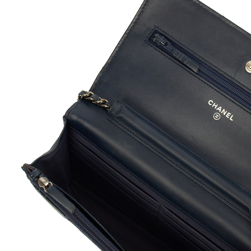 Picture of Chanel Cross Body Wallet on Chain in Blue, Patent Leather