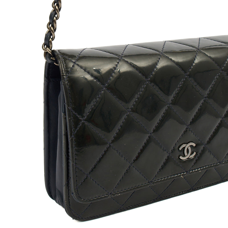 Picture of Chanel Cross Body Wallet on Chain in Blue, Patent Leather