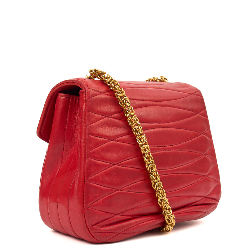 Picture of Chanel Cross Body Vintage Flap Bag  in Red, Lambskin Leather