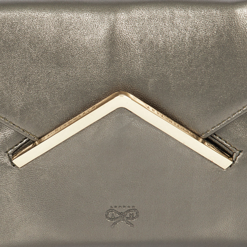 Picture of Anya Hindmarch Clutch in Metallic, Leather