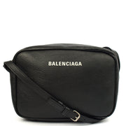 Picture of Balenciaga Cross Body Crossbody in Black, Leather