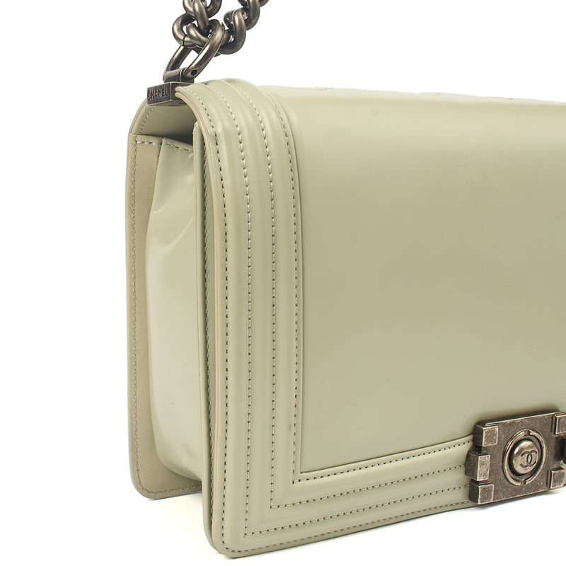 Picture of Chanel Shoulder Bag Boy - Medium in Grey, Patent Leather