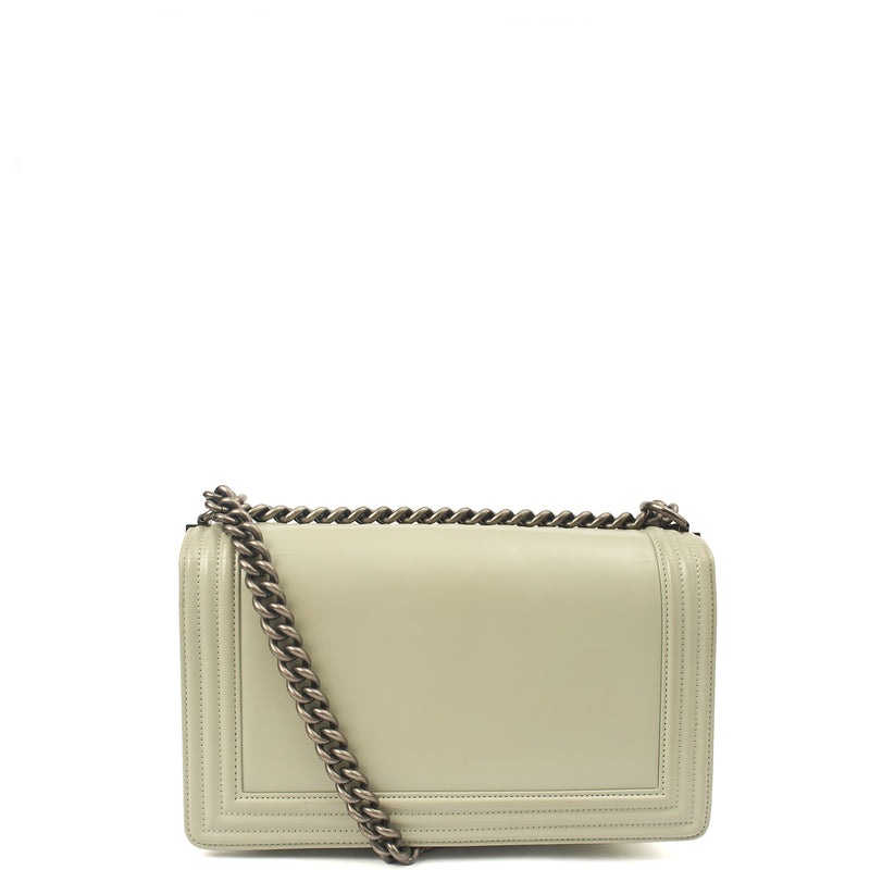 Picture of Chanel Shoulder Bag Boy - Medium in Grey, Patent Leather