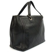 Picture of Chanel Tote Tote in Black, Calfskin Leather