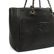 Picture of Chanel Tote Tote in Black, Calfskin Leather