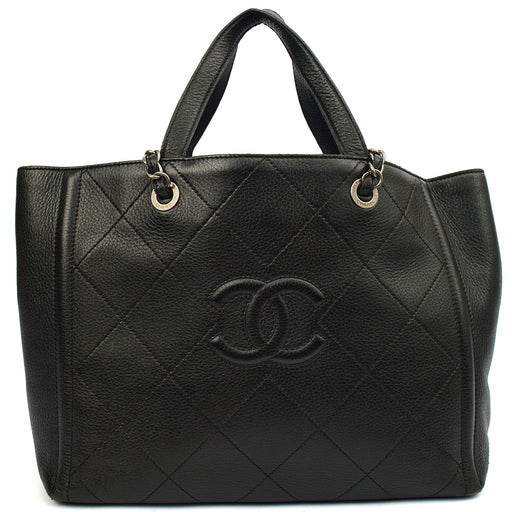 Picture of Chanel Tote Tote in Black, Calfskin Leather