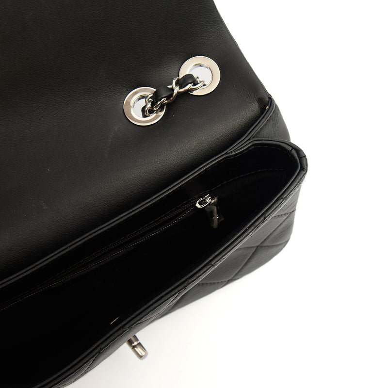 Picture of Chanel Shoulder Bag Flap Bag in Black, Calfskin Leather