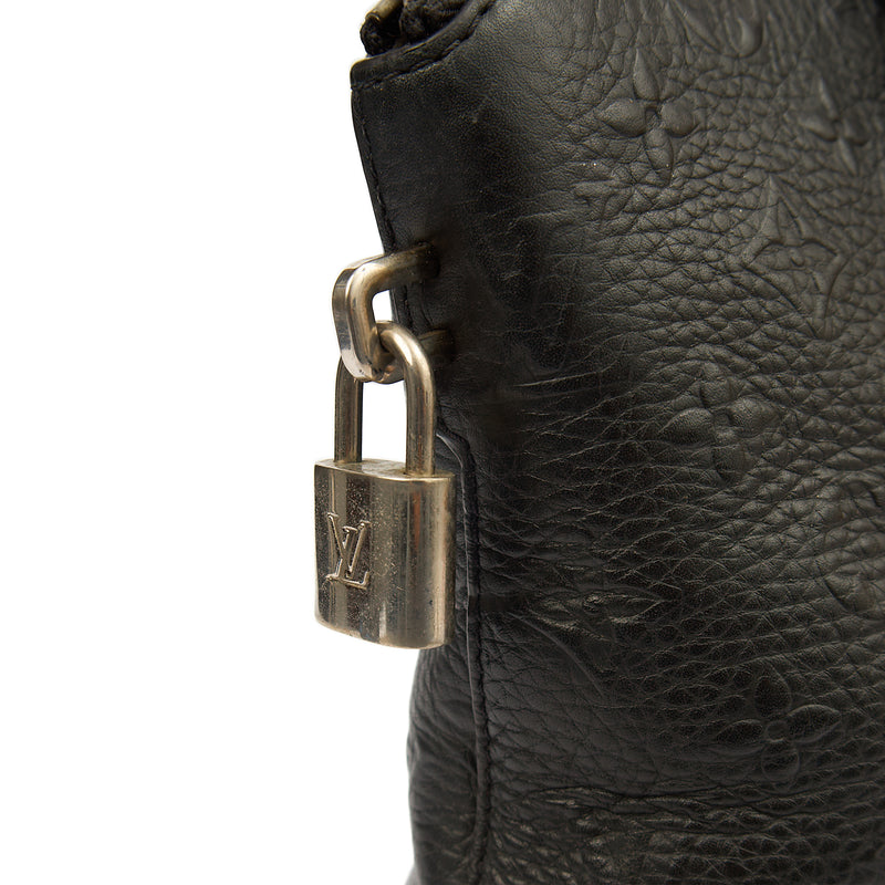 Picture of Louis Vuitton Tote Lockit - MM in Black, Calfskin Leather