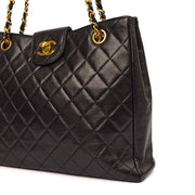 Picture of Chanel Tote Vintage Tote in Black, Leather