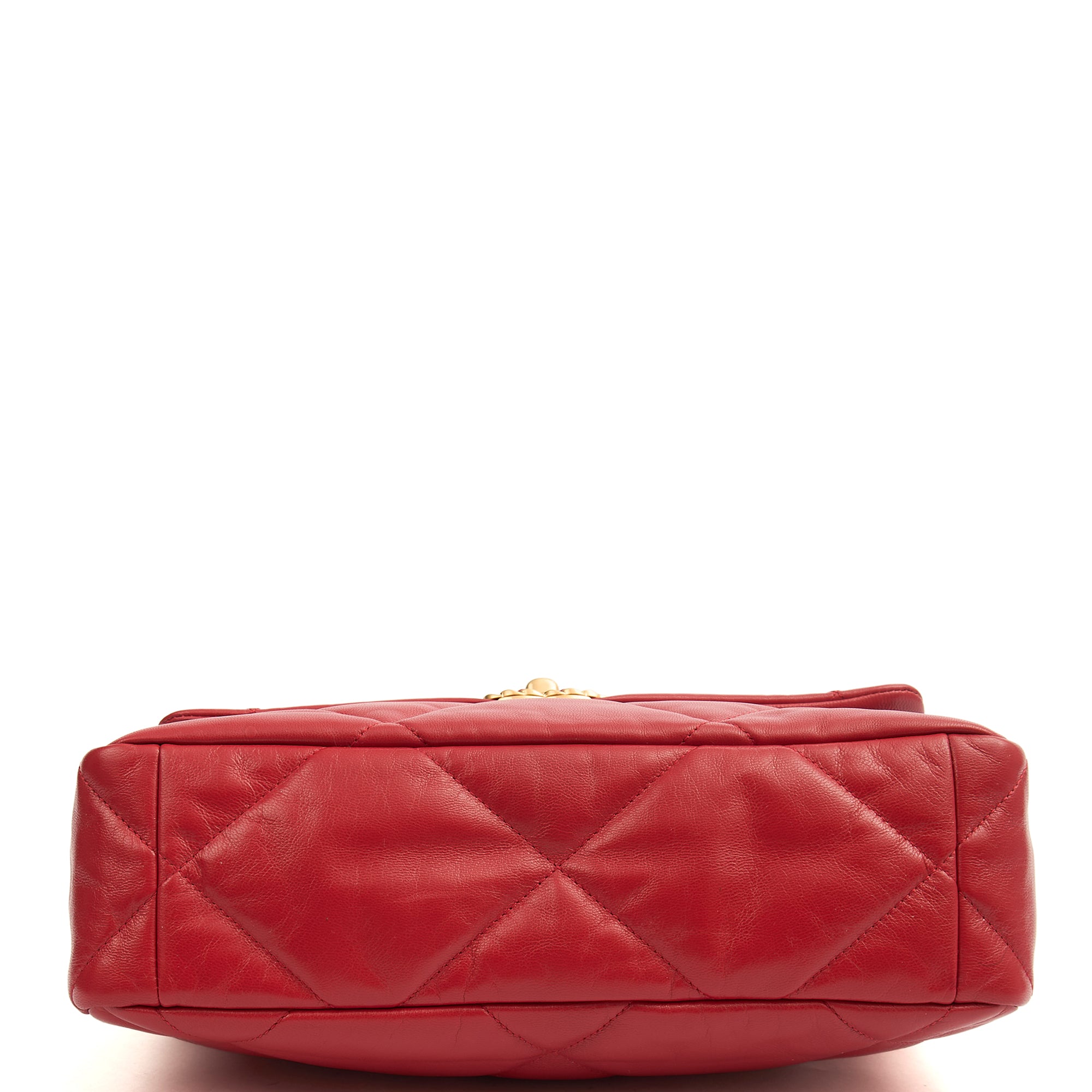 Chanel Shoulder Bag Chanel 19 in Red, Calfskin Leather | The