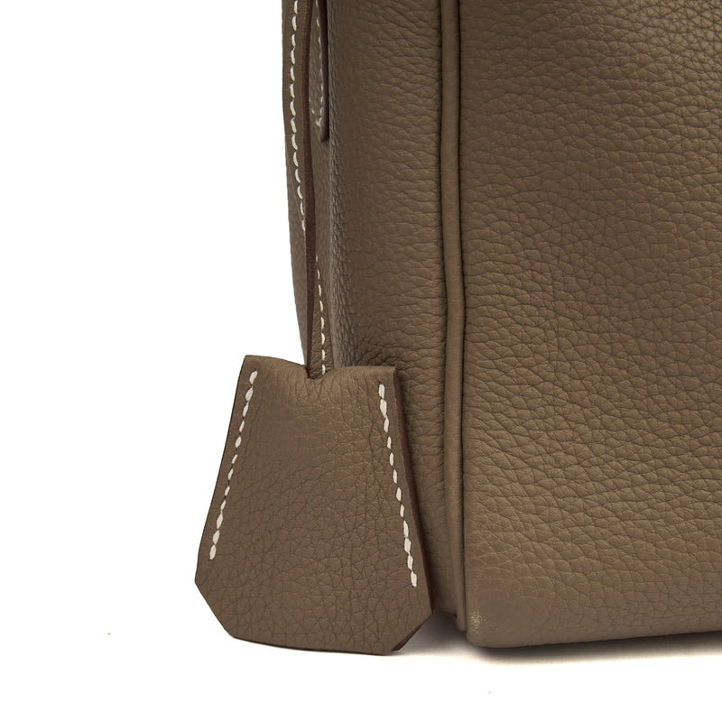 Picture of Hermes Cross Body Kelly Messenger in Etoupe, Togo Leather