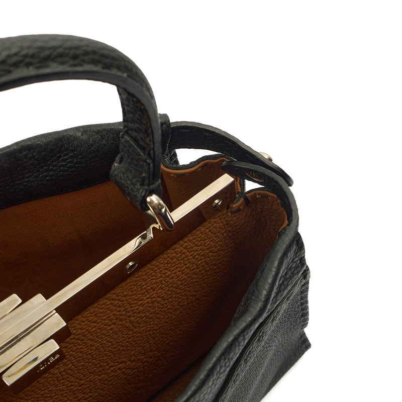 Picture of Fendi Tote Peekaboo - Medium in Black, Leather