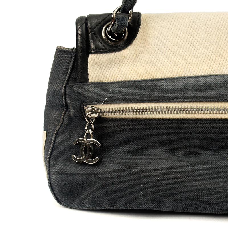 Picture of Chanel Shoulder Bag No.5 Giant Mademoiselle Bag in Multi, Canvas