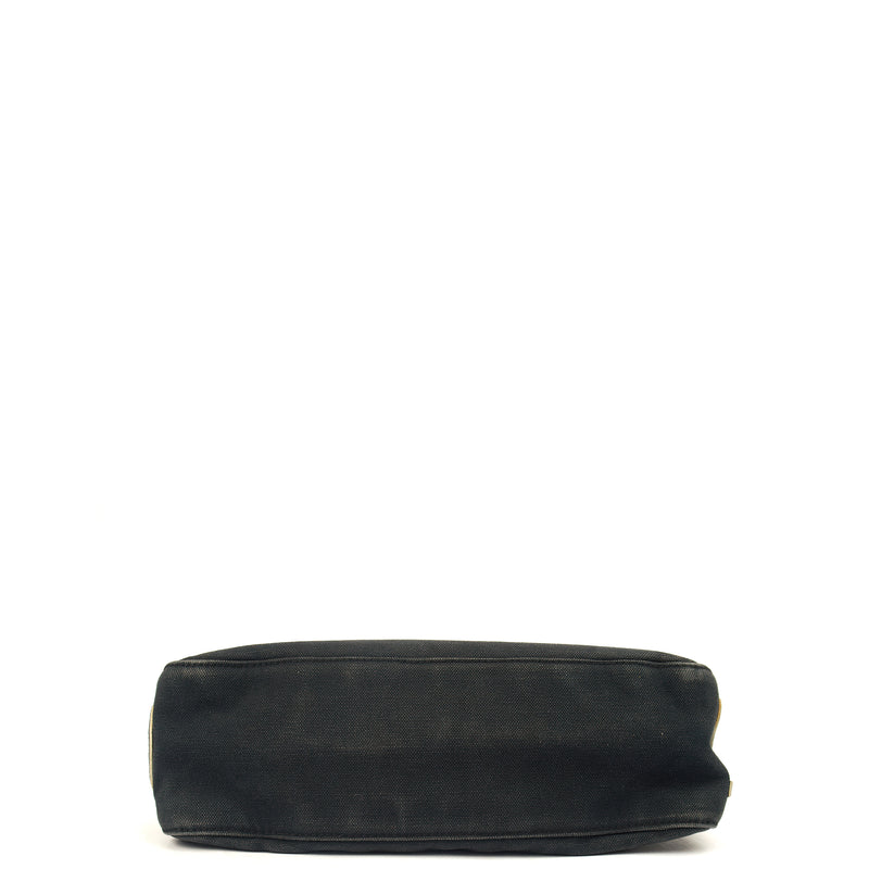 Picture of Chanel Shoulder Bag No.5 Giant Mademoiselle Bag in Multi, Canvas