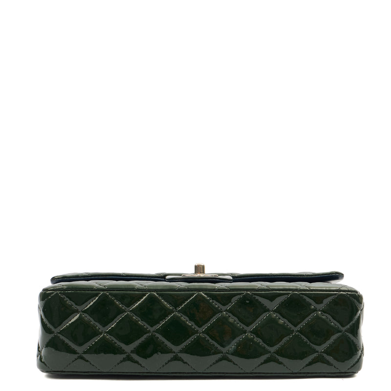 Picture of Chanel Shoulder Bag Classic Double Flap - Medium in Green, Patent Leather
