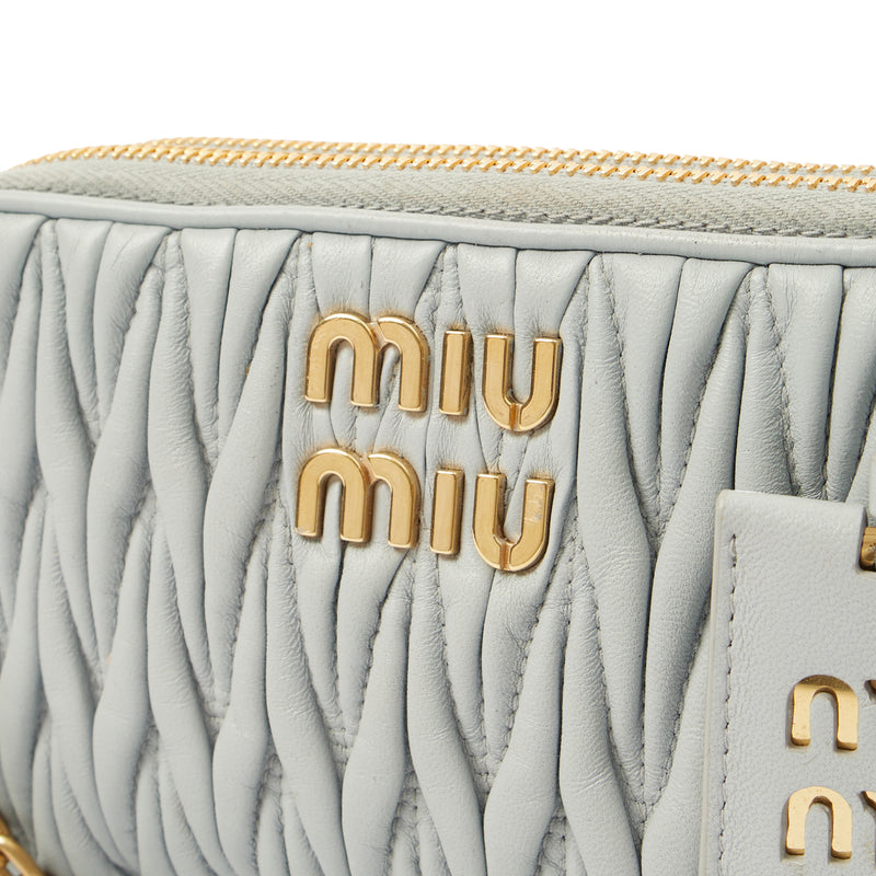 Picture of Miu Miu Cross Body Matelasse Crossbody in Blue, Leather