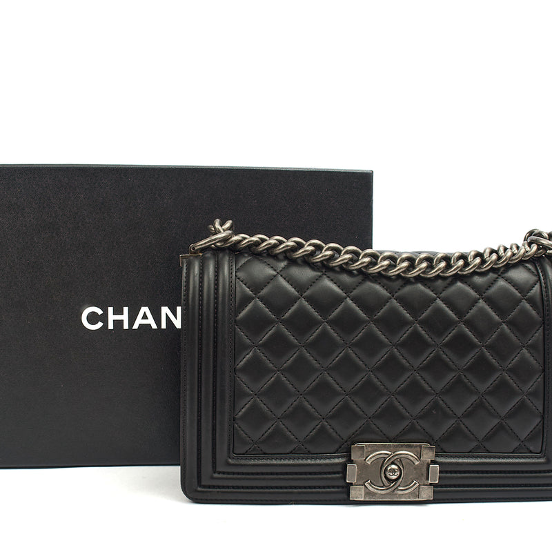 Picture of Chanel Shoulder Bag Boy - Medium in Black, Lambskin Leather
