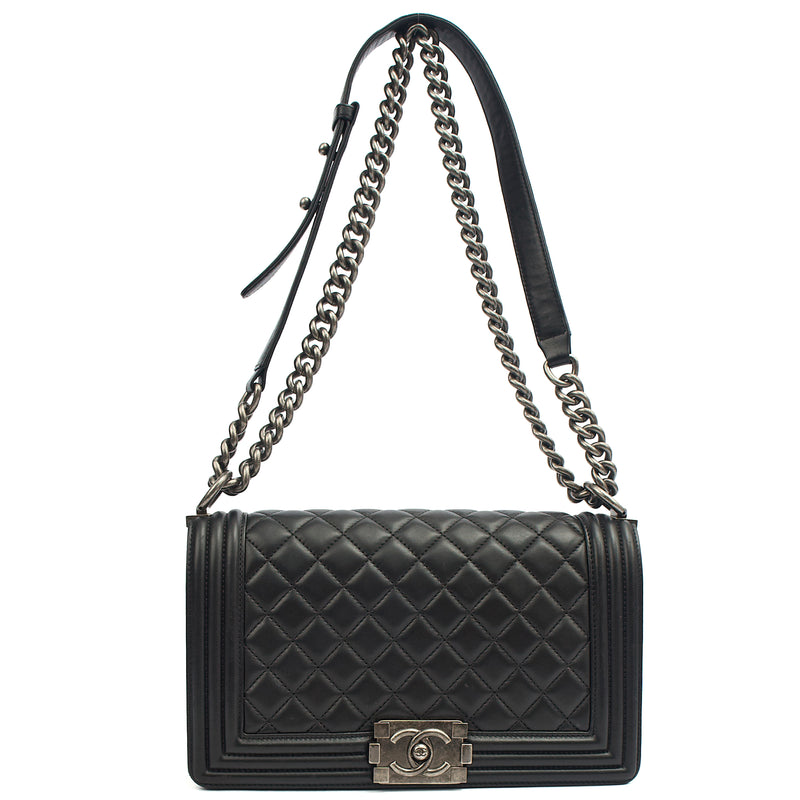Picture of Chanel Shoulder Bag Boy - Medium in Black, Lambskin Leather
