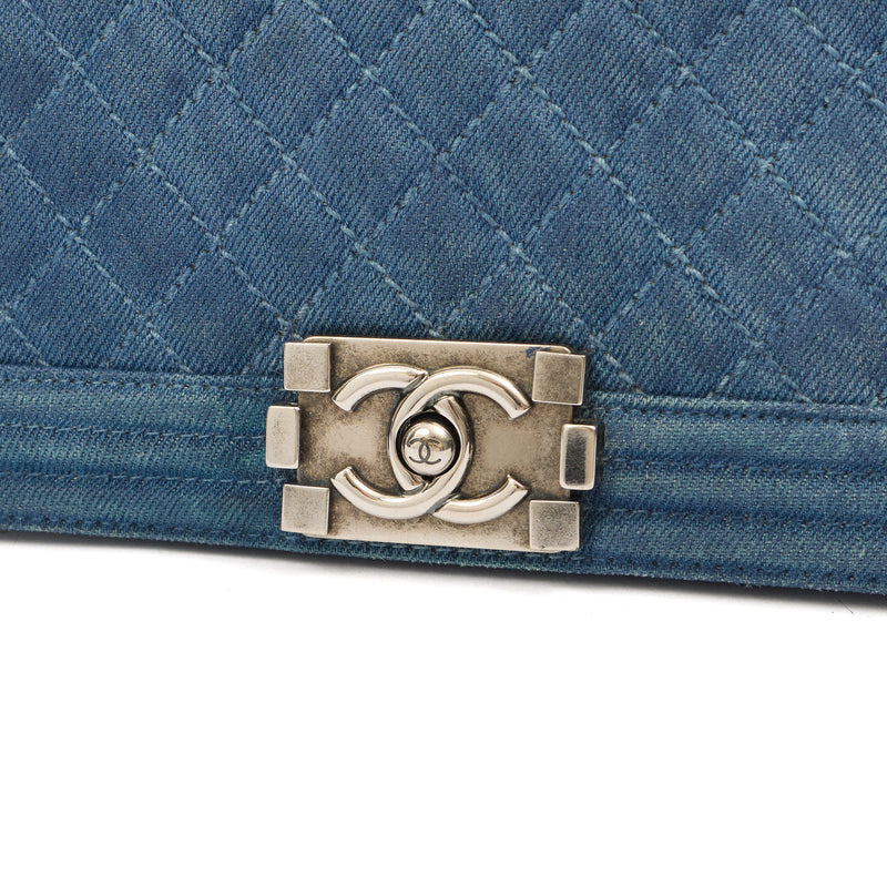 Picture of Chanel Shoulder Bag Boy - Medium in Blue, Fabric