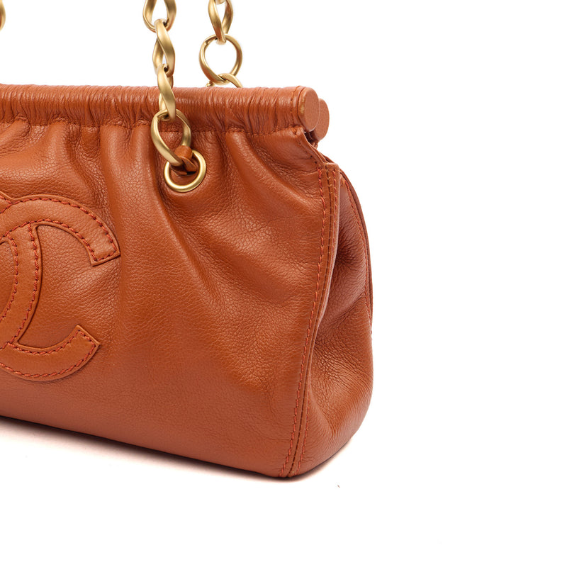 Picture of Chanel Shoulder Bag Shoulder Bag in Orange, Calfskin Leather