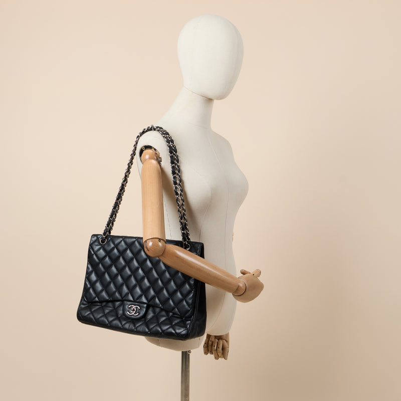 Chanel Shoulder Bag Classic Single Flap - Maxi in Black, Lambskin Leather