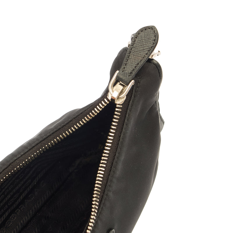 Picture of Prada Cross Body Re-Edition 2000 Shoulder Bag in Black, Nylon