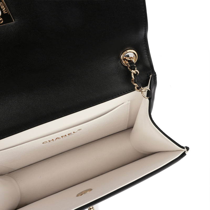 Picture of Chanel Shoulder Bag Flap Bag in Black, Calfskin Leather