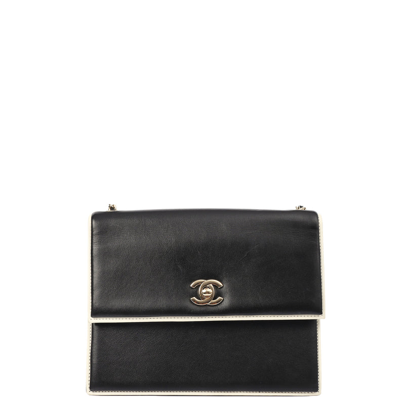 Picture of Chanel Shoulder Bag Flap Bag in Black, Calfskin Leather