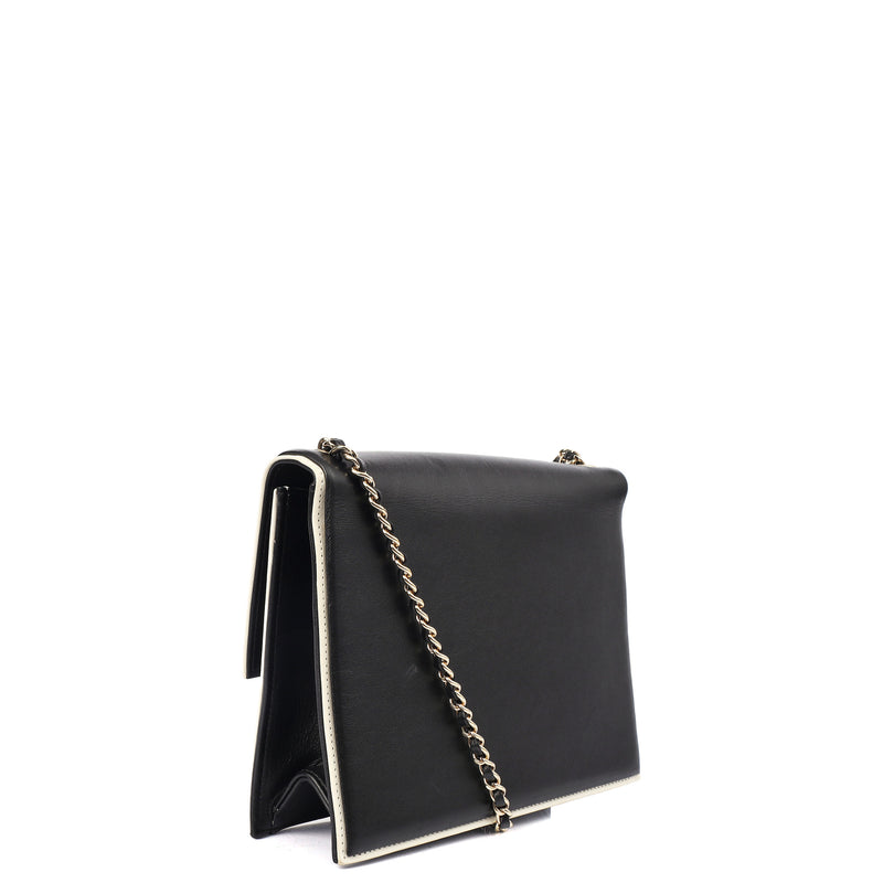 Picture of Chanel Shoulder Bag Flap Bag in Black, Calfskin Leather