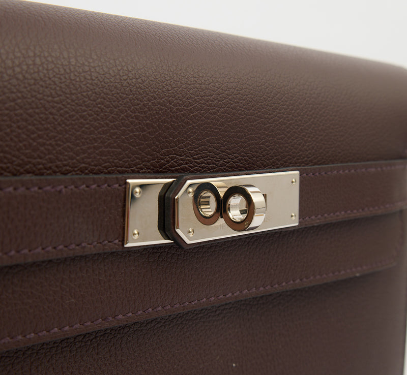 Picture of Hermes Clutch Kelly Depeches 25 in Rouge Sellier, Evercolour