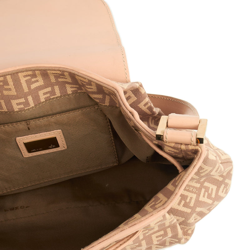 Picture of Fendi Shoulder Bag  BAGUETTE MAMMA in Zucca FF, Canvas