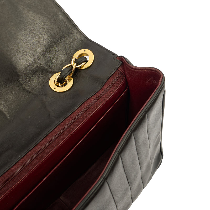 Picture of Chanel Shoulder Bag Maxi Jumbo XL in Black, Leather