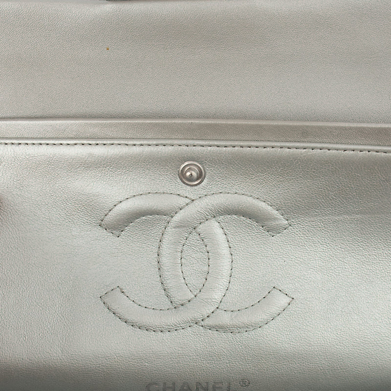 Picture of Chanel Shoulder Bag Classic Double Flap - Medium in Metallic, Calfskin Leather