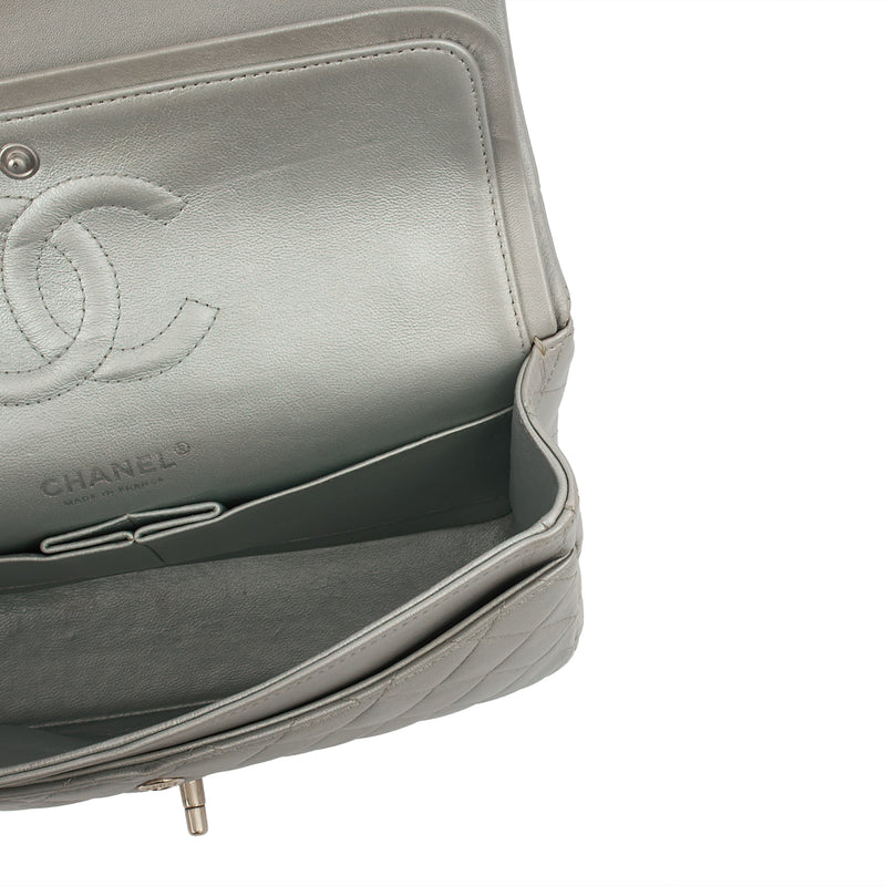 Picture of Chanel Shoulder Bag Classic Double Flap - Medium in Metallic, Calfskin Leather