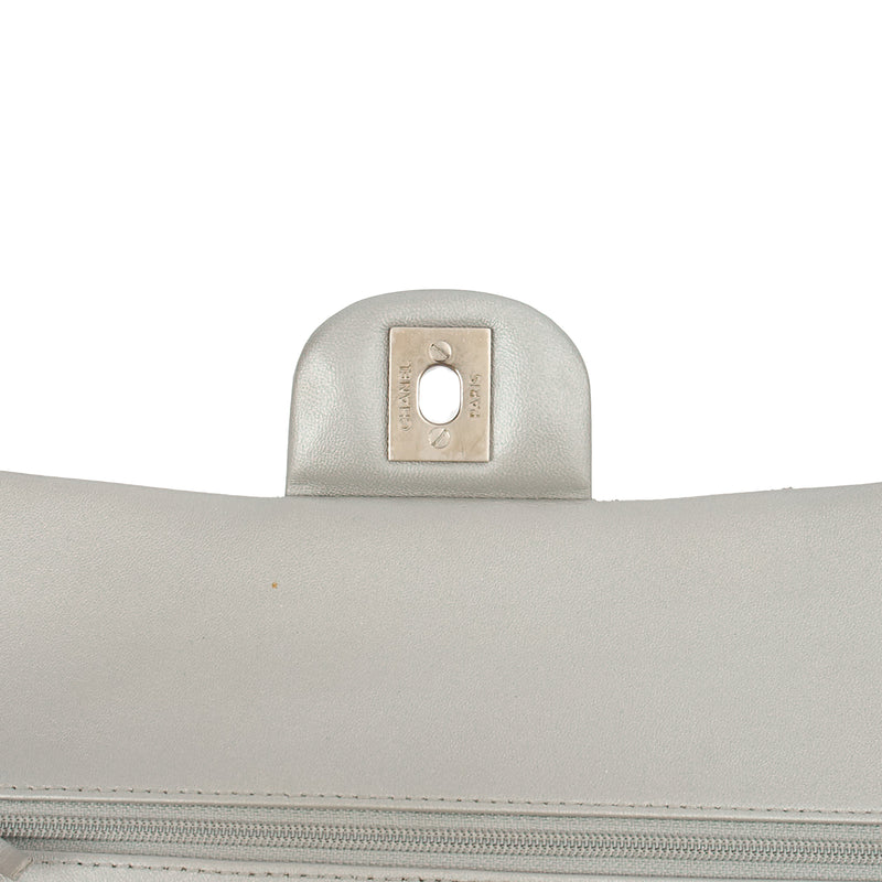 Picture of Chanel Shoulder Bag Classic Double Flap - Medium in Metallic, Calfskin Leather